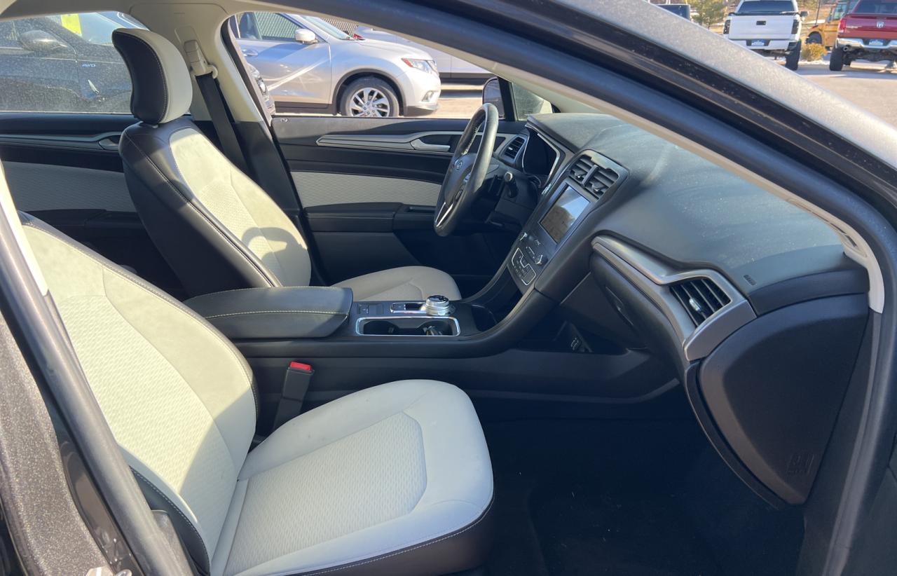 2019 Ford Fusion - Image 5