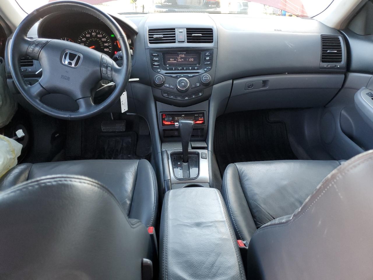 2005 Honda Accord - Image 8