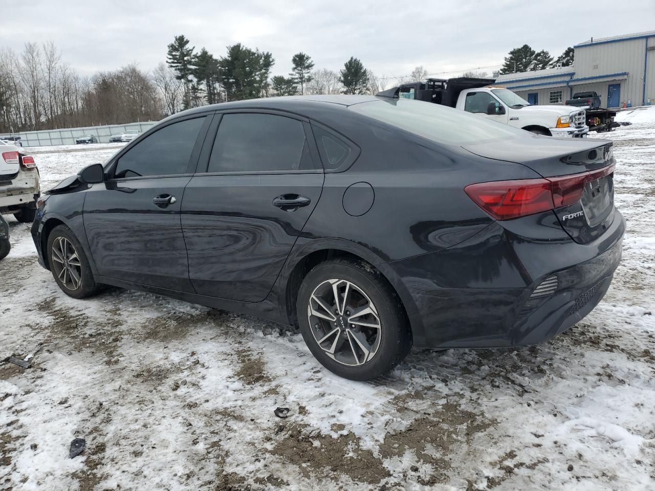 2023 Kia Forte - Image 2