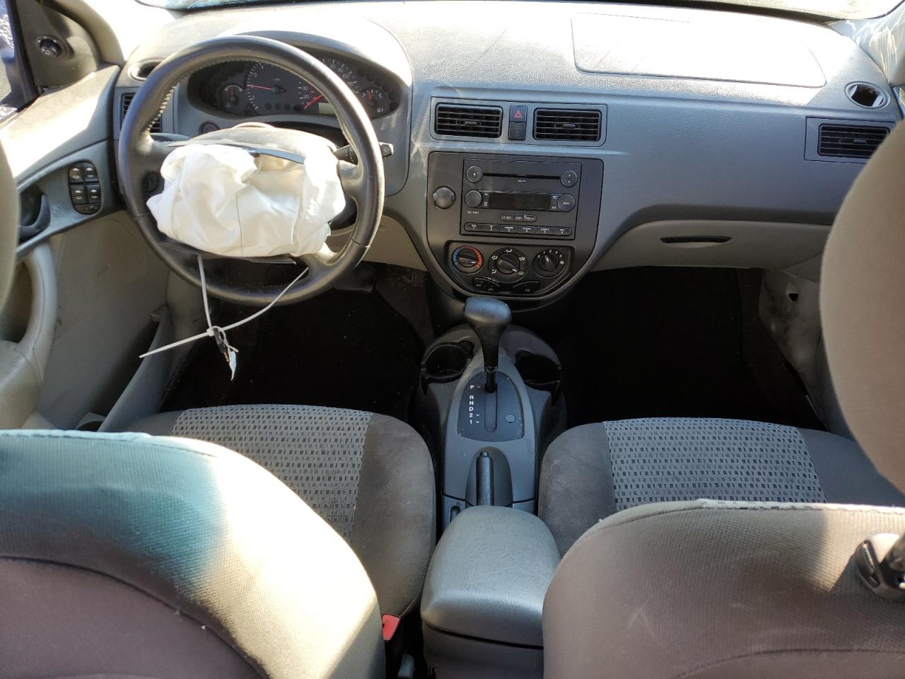 2005 Ford Focus - Image 8