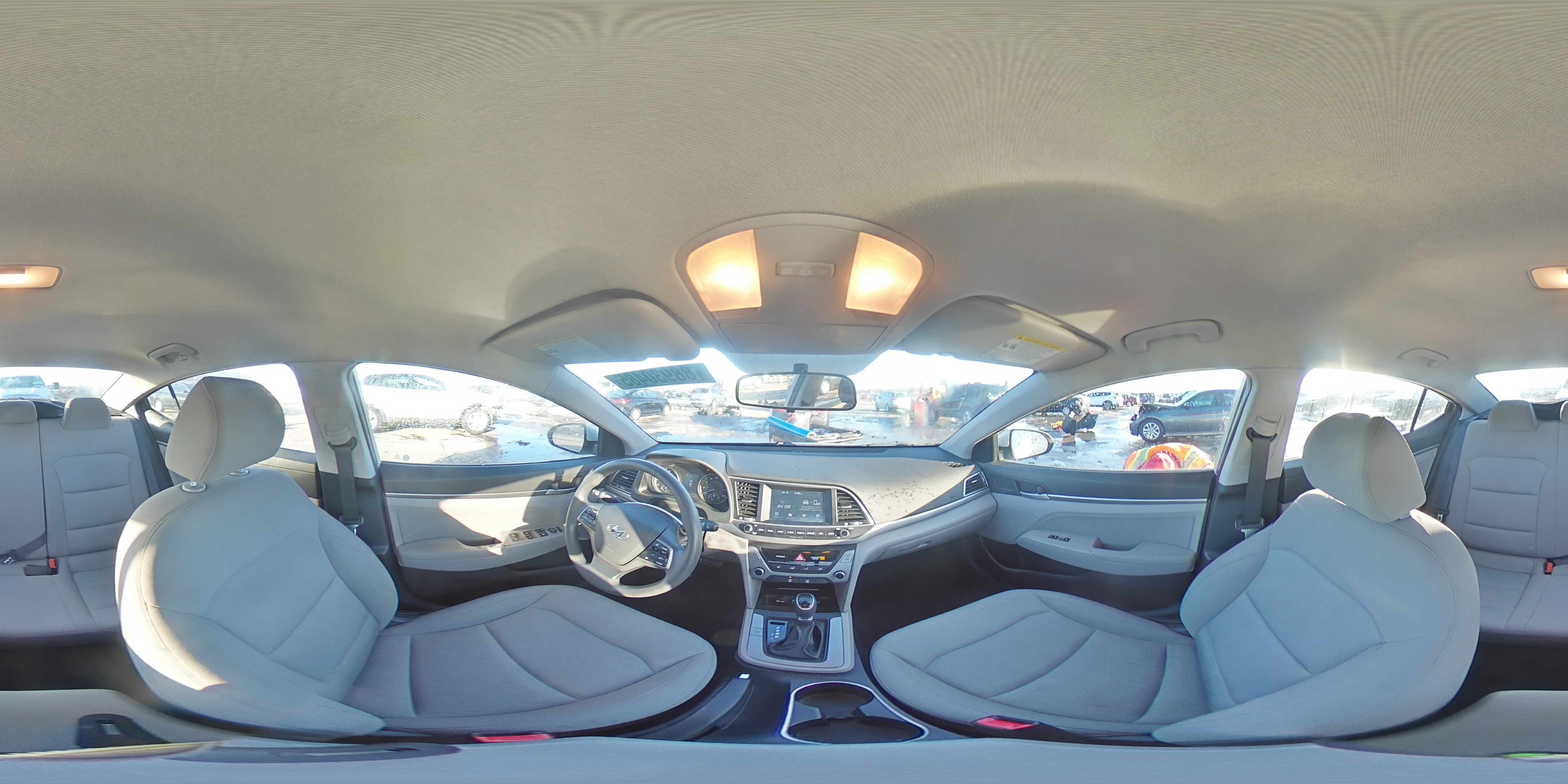 2018 Hyundai Elantra - Image 14