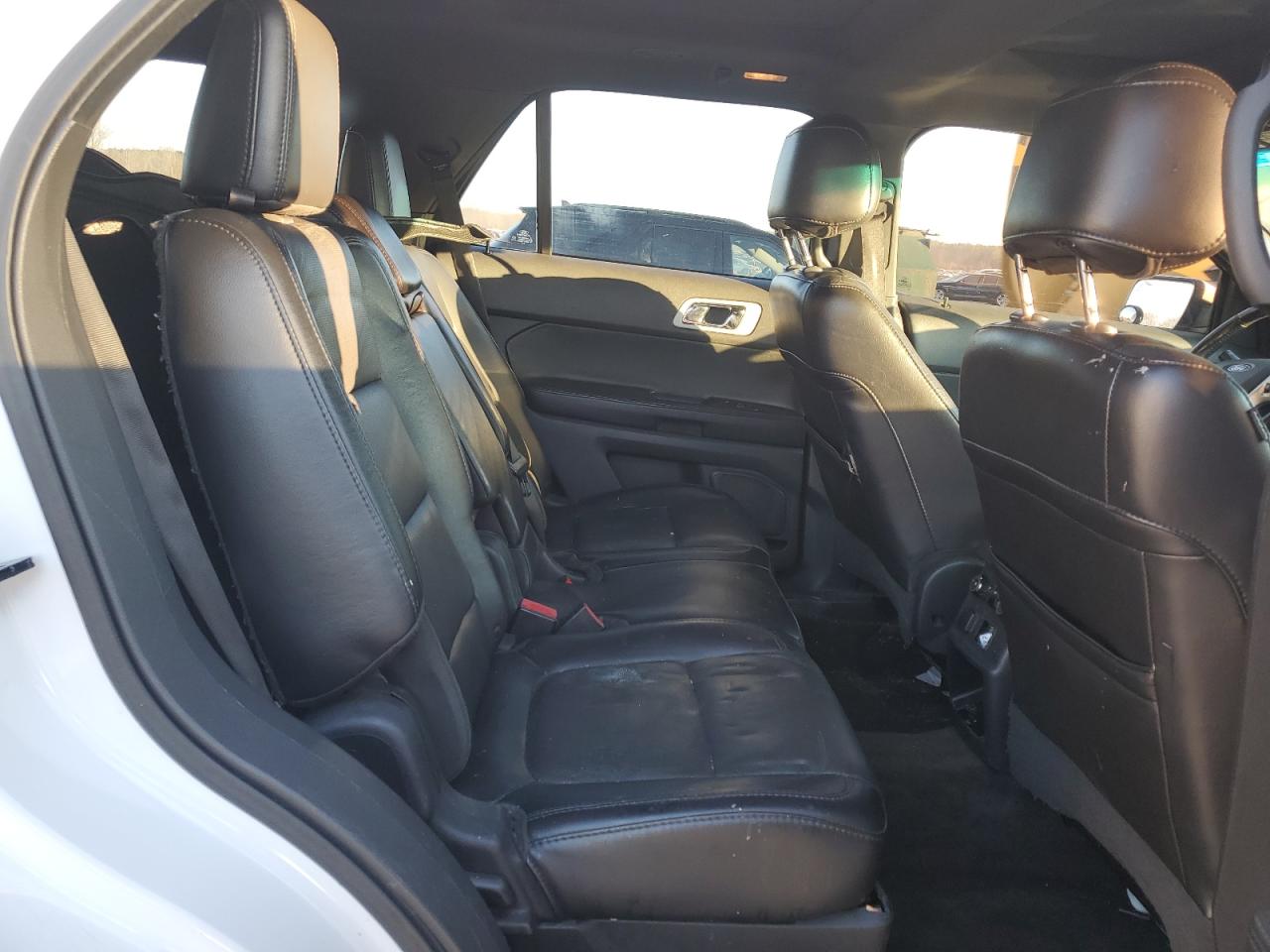 2014 Ford Explorer - Image 11