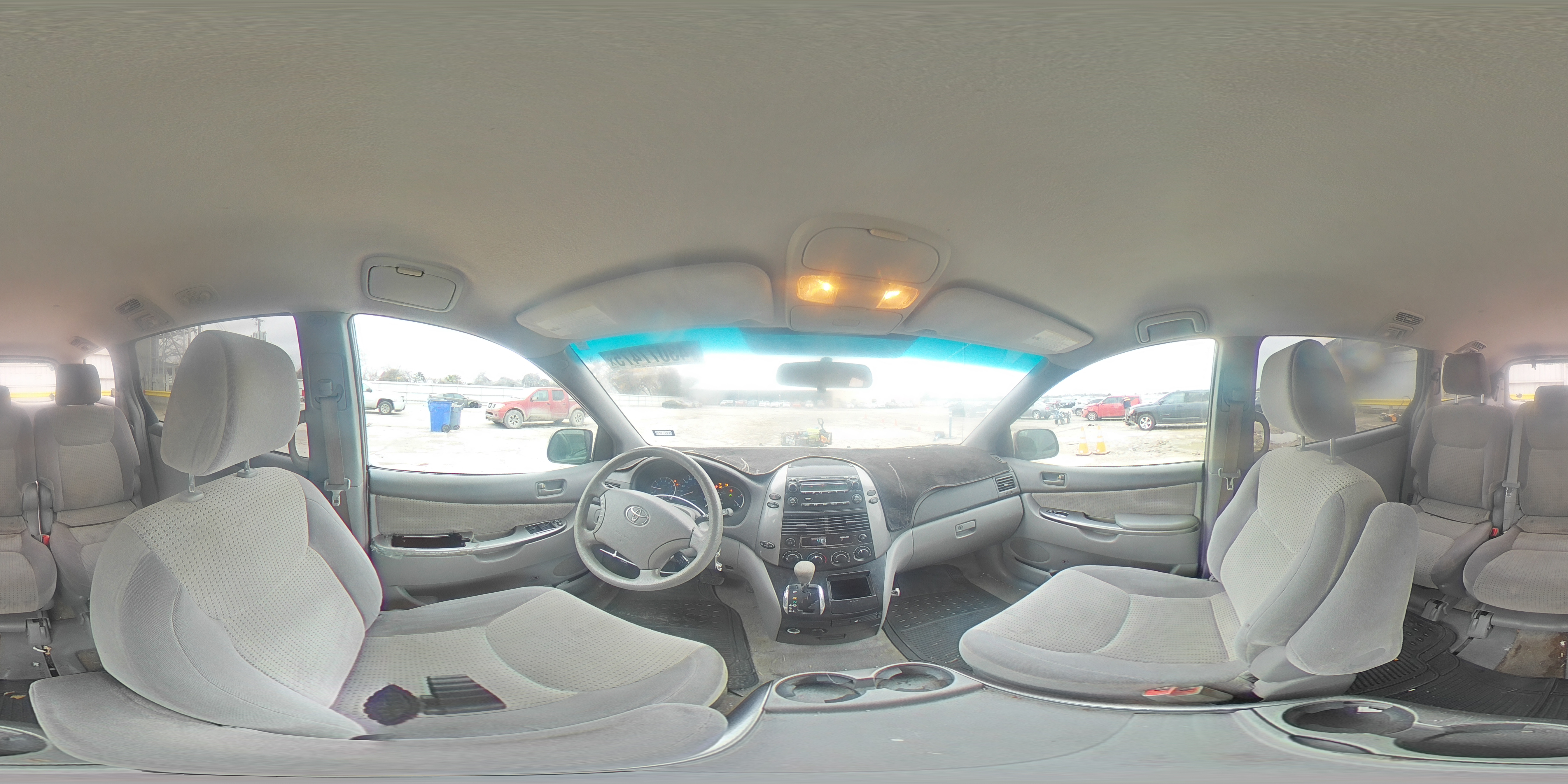 2009 Toyota Sienna - Image 13