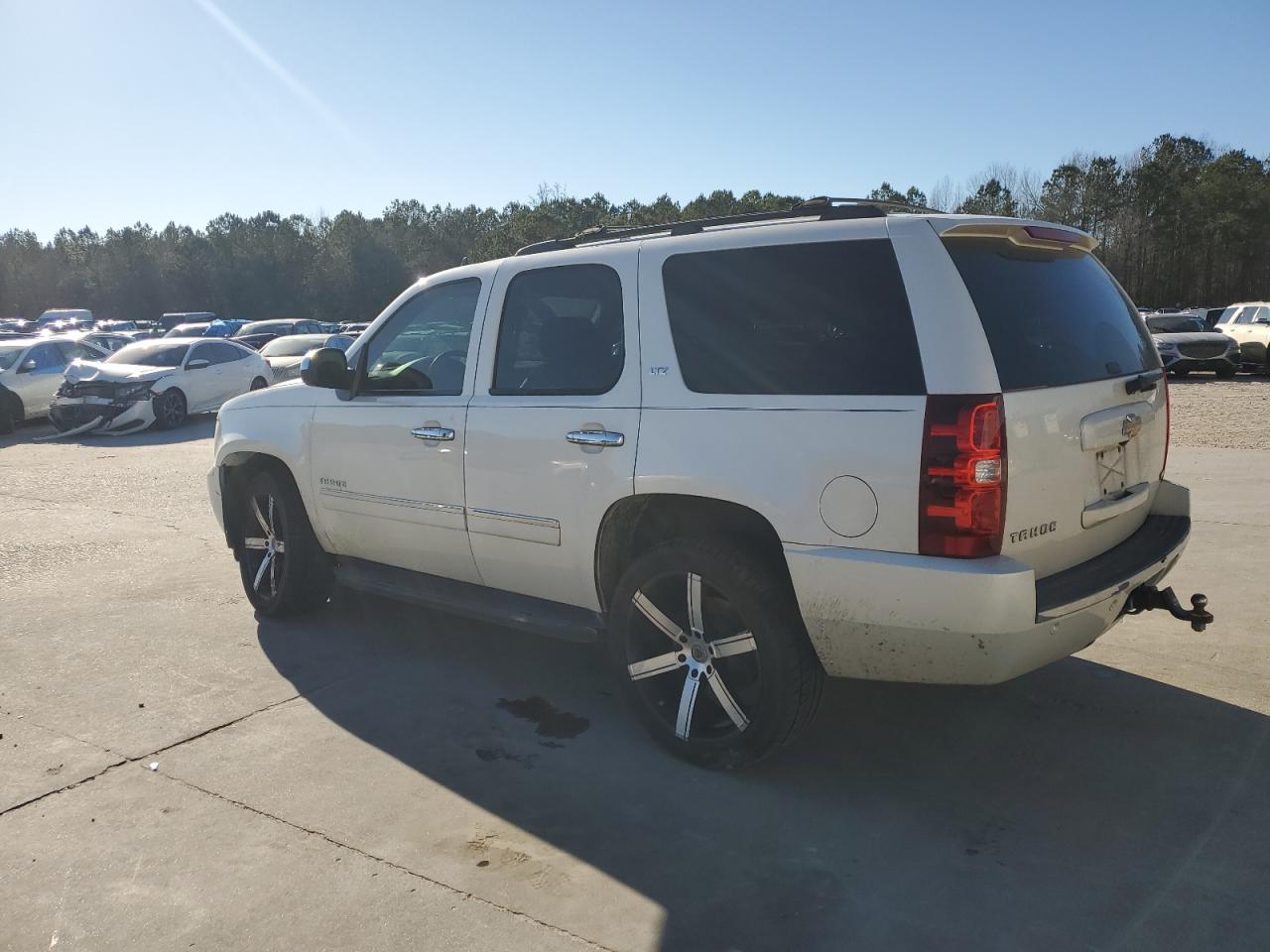 2010 Chevrolet Tahoe - Image 2