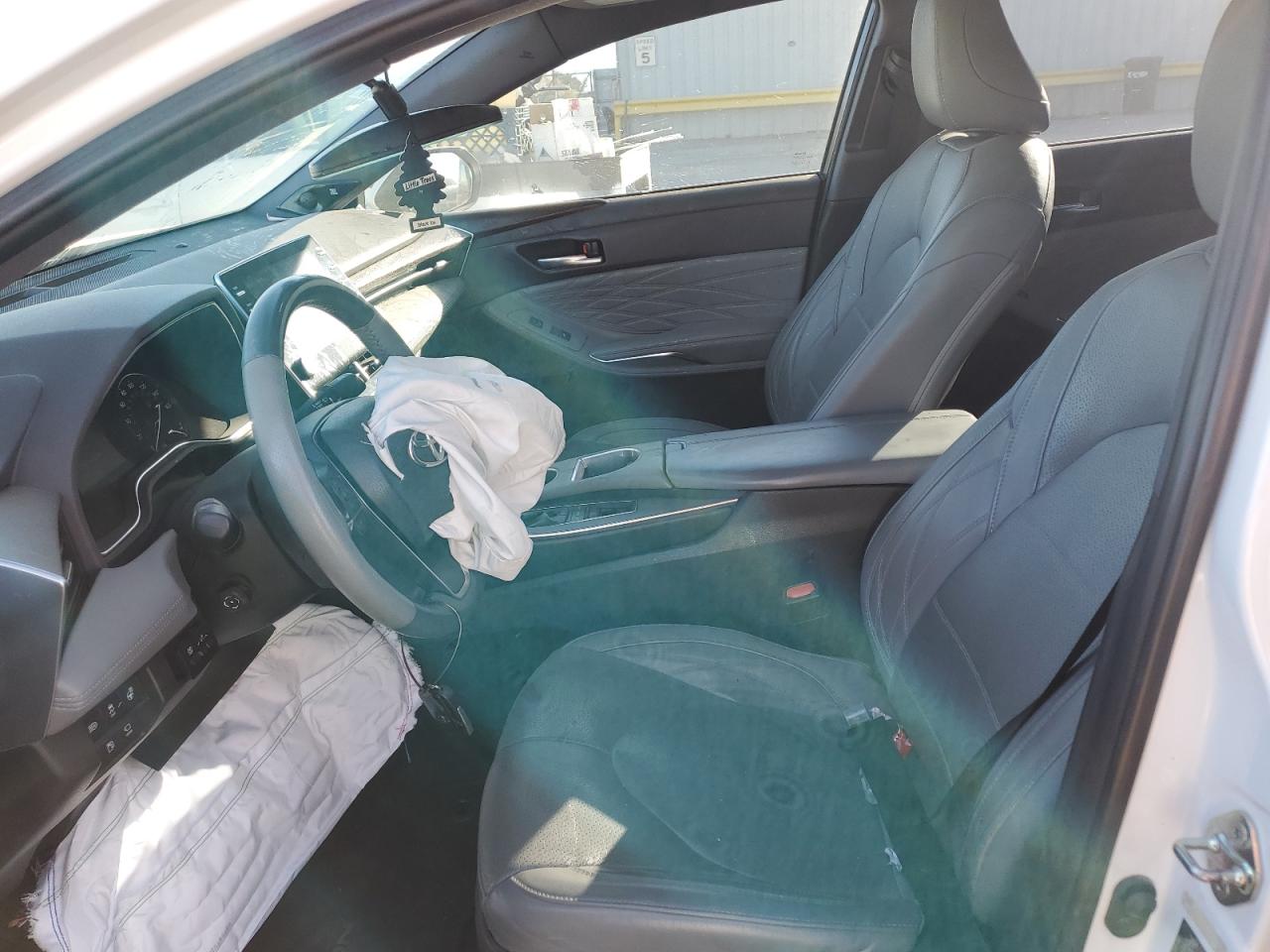 2019 Toyota Avalon - Image 7