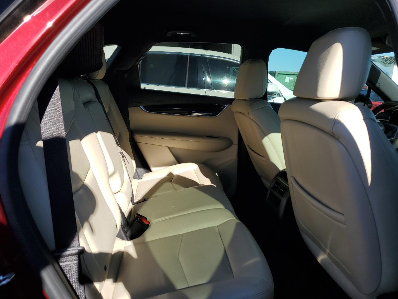 2018 Cadillac XT5 - Image 11