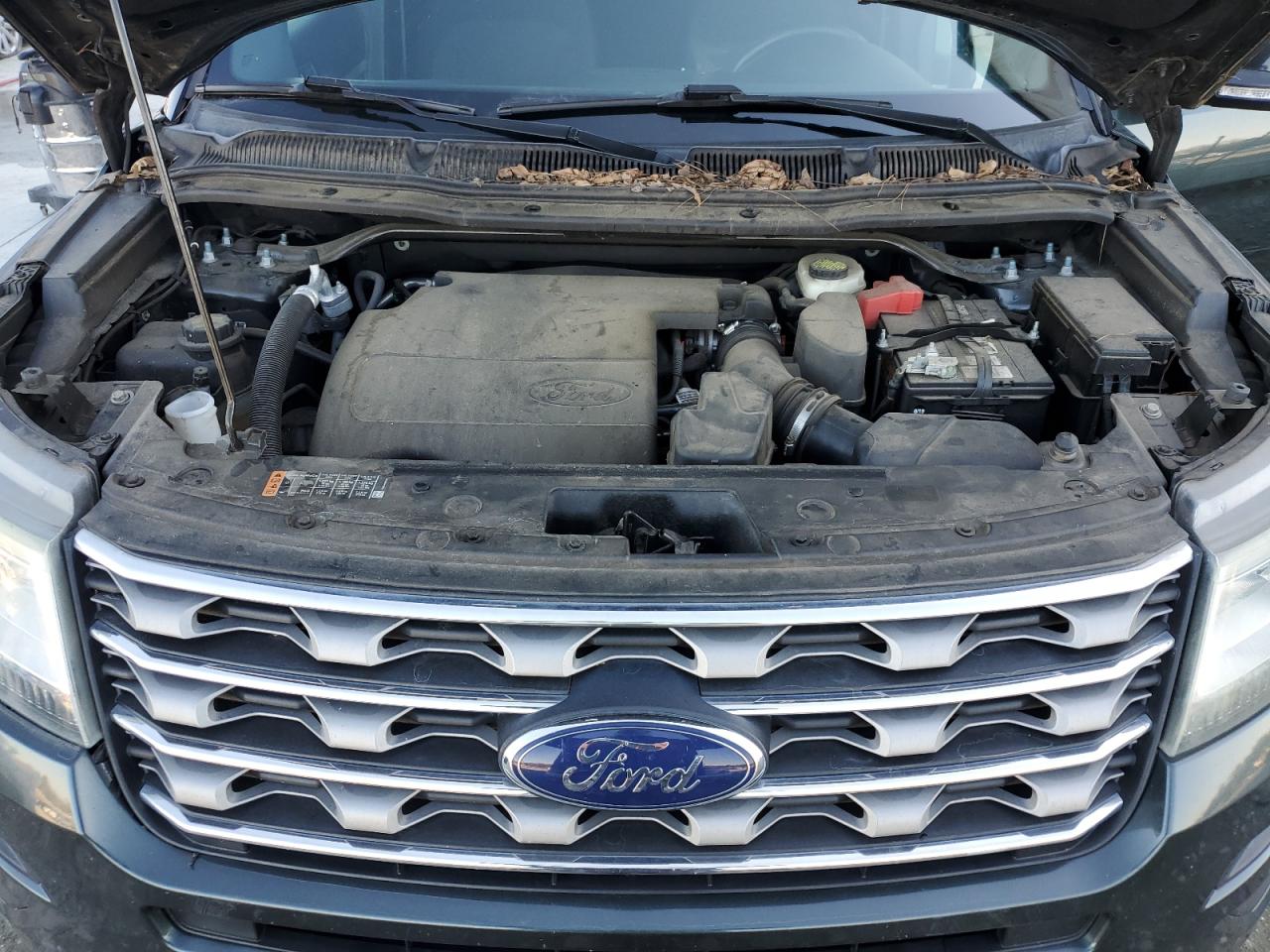 2016 Ford Explorer - Image 12