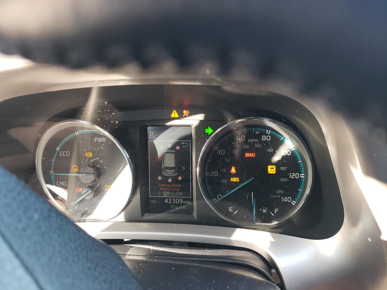 2018 Toyota RAV 4 - Image 9