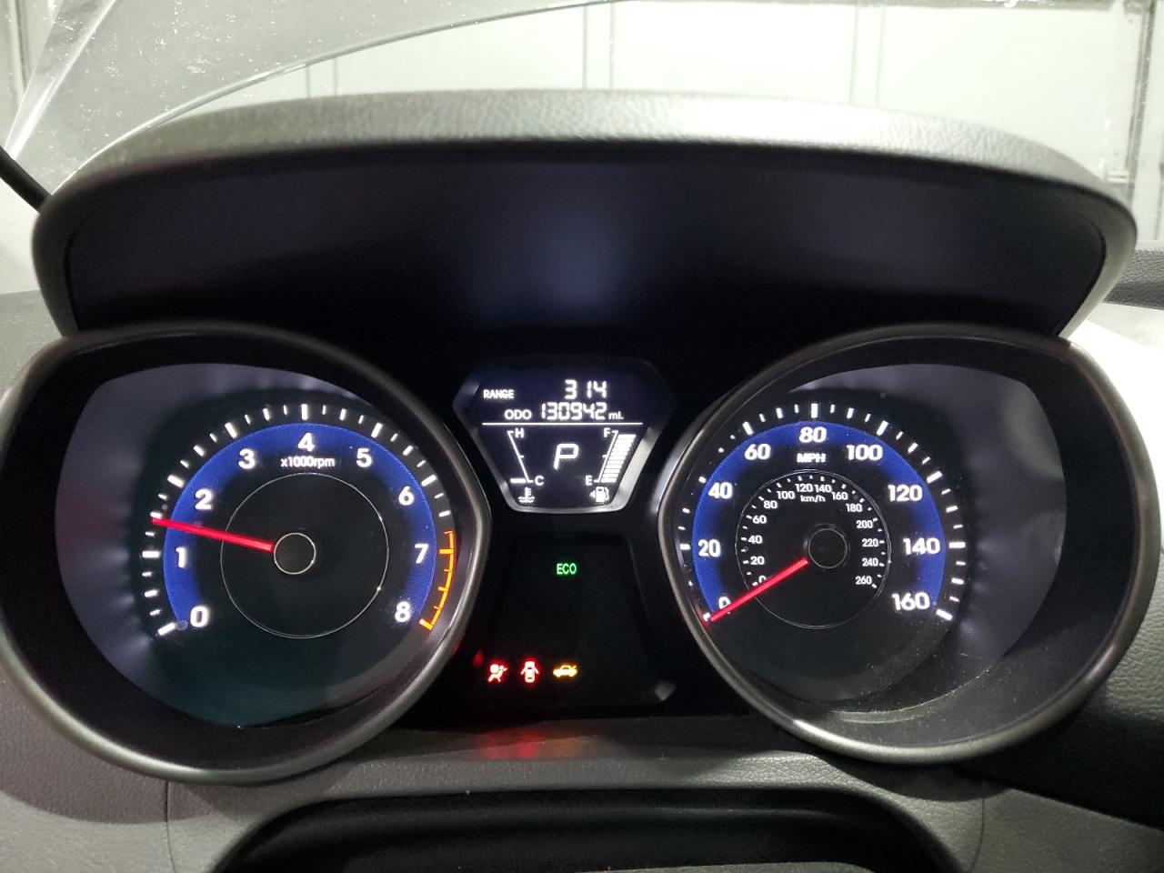 2013 Hyundai Elantra - Image 9