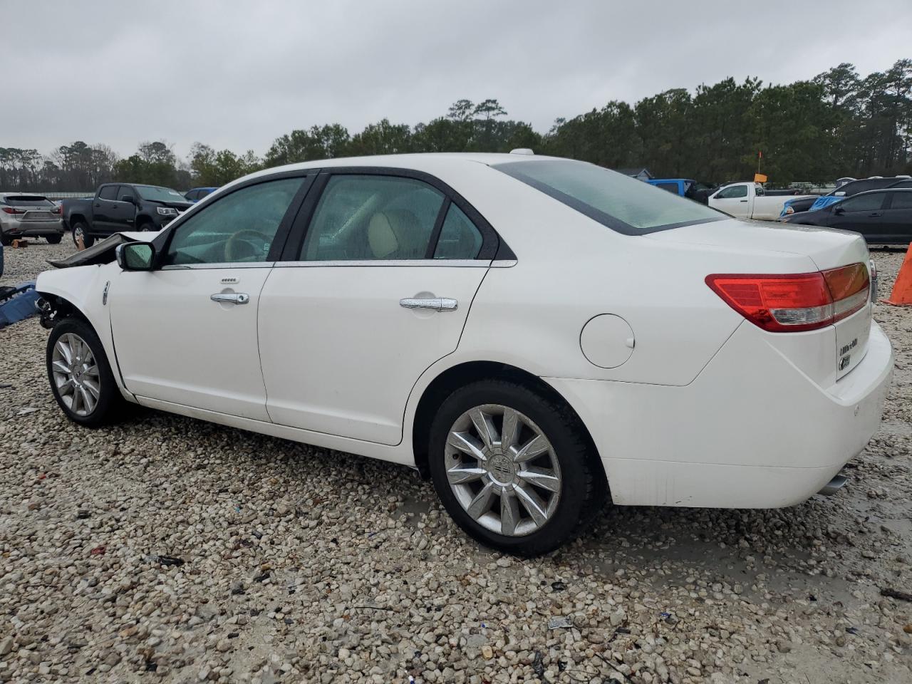 2012 Lincoln MKZ - Image 2