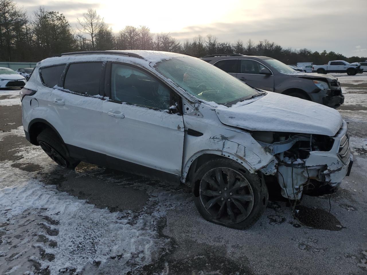 1FMCU9GD0HUC70635 FORD ESCAPE 2017