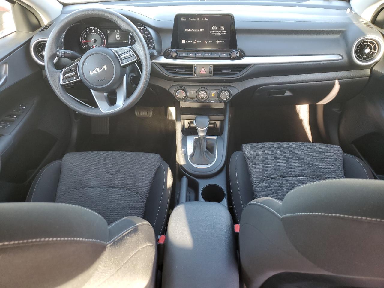2023 Kia Forte - Image 8