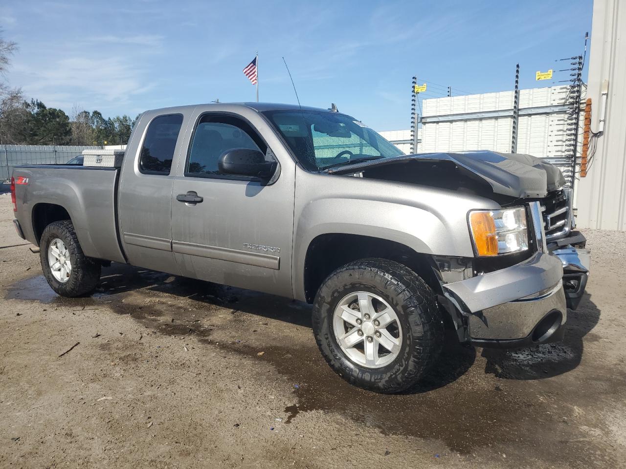 2012 GMC Sierra - Image 4