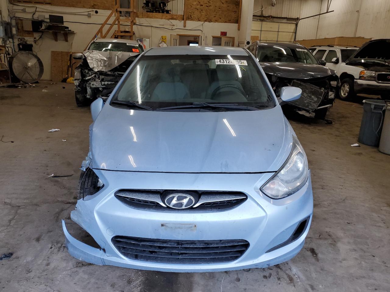 2013 Hyundai Accent - Image 5