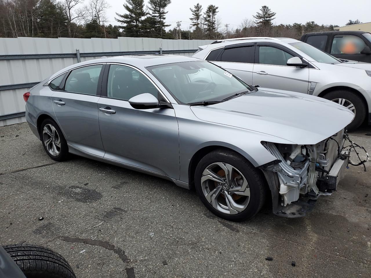 VIN 1HGCV1F50JA172114 2018 HONDA ACCORD no.4