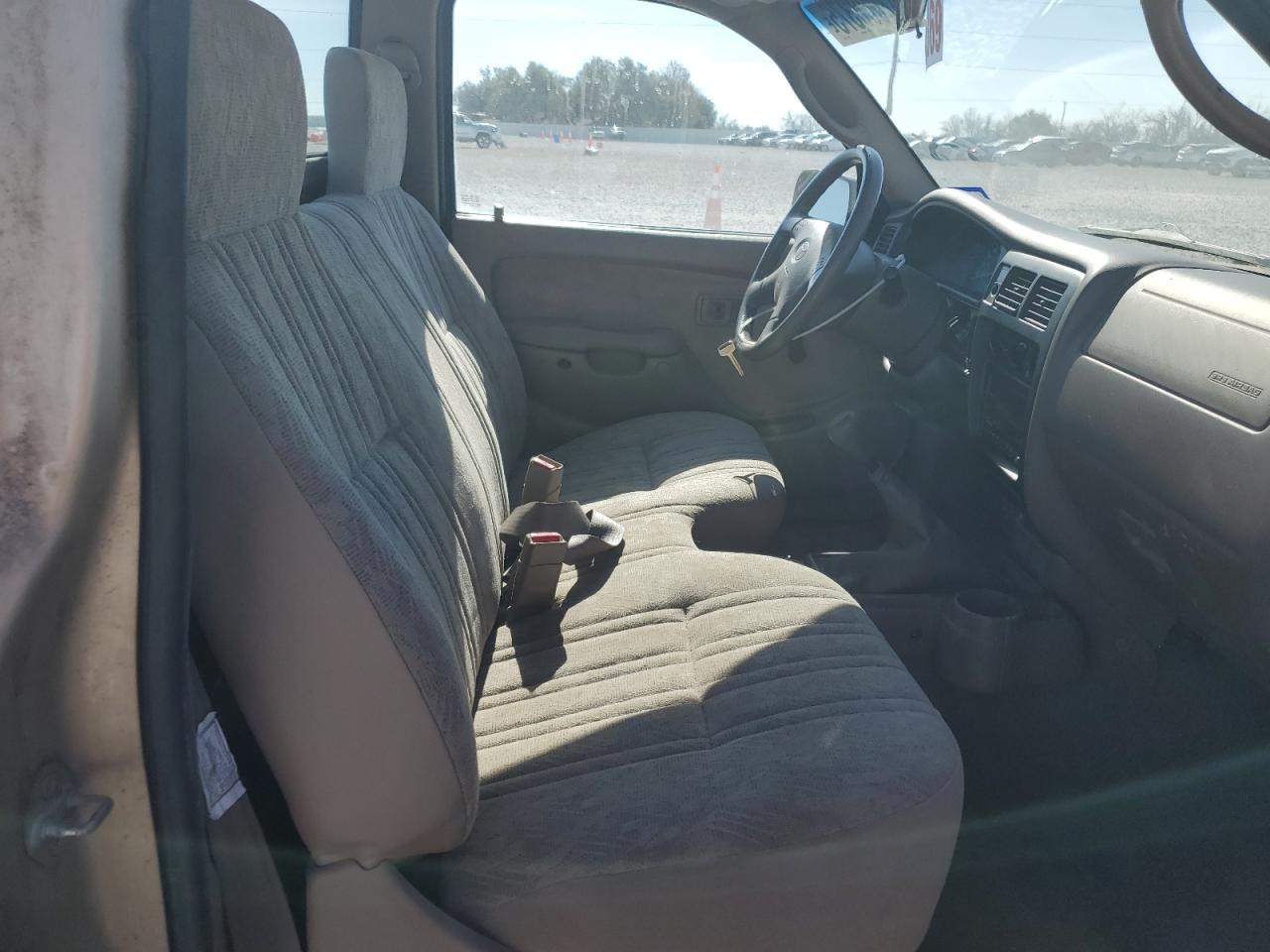 2003 Toyota Tacoma - Image 10