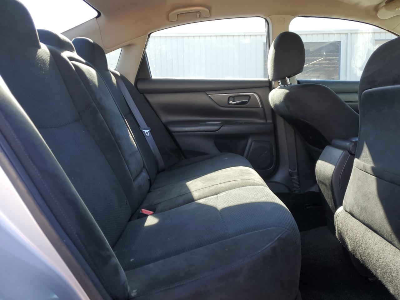 2015 Nissan Altima - Image 10