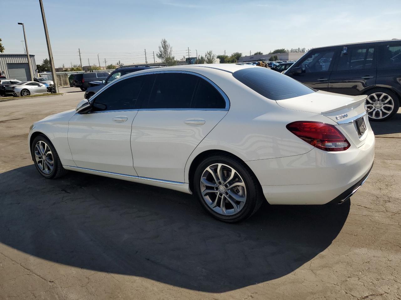 VIN 55SWF4JB8GU113477 2016 MERCEDES-BENZ C-CLASS no.2