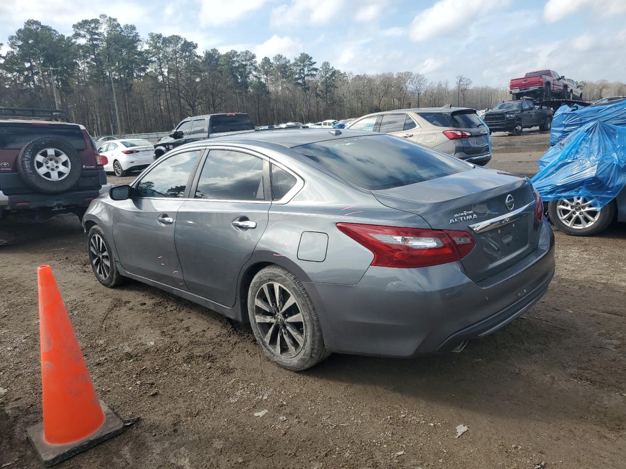 2018 Nissan Altima - Image 2