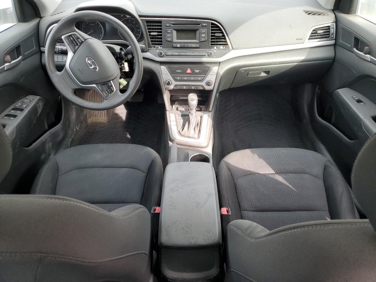 2018 Hyundai Elantra - Image 8