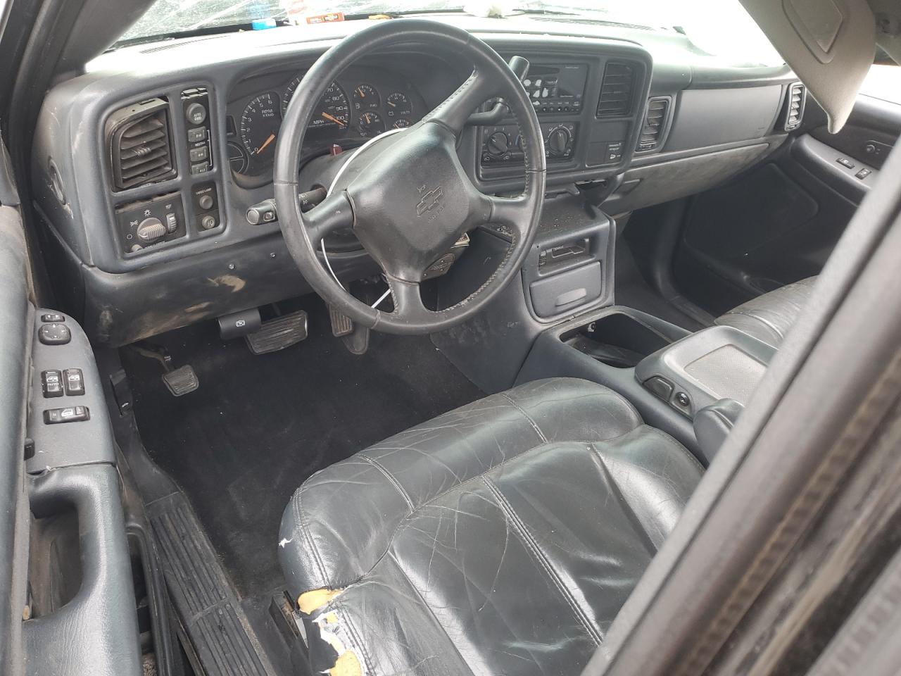 2002 Chevrolet Silverado - Image 8