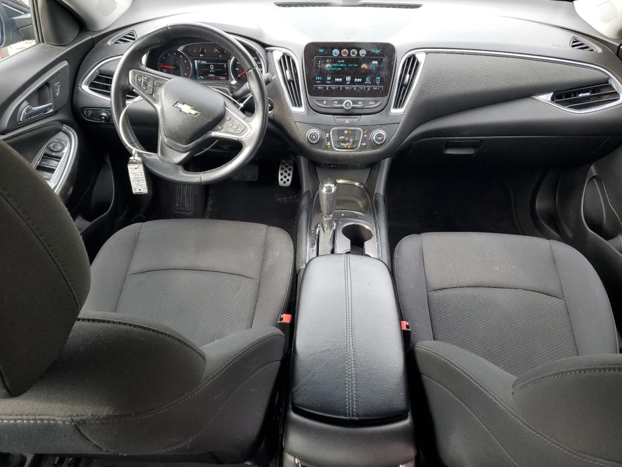 2016 Chevrolet Malibu - Image 8