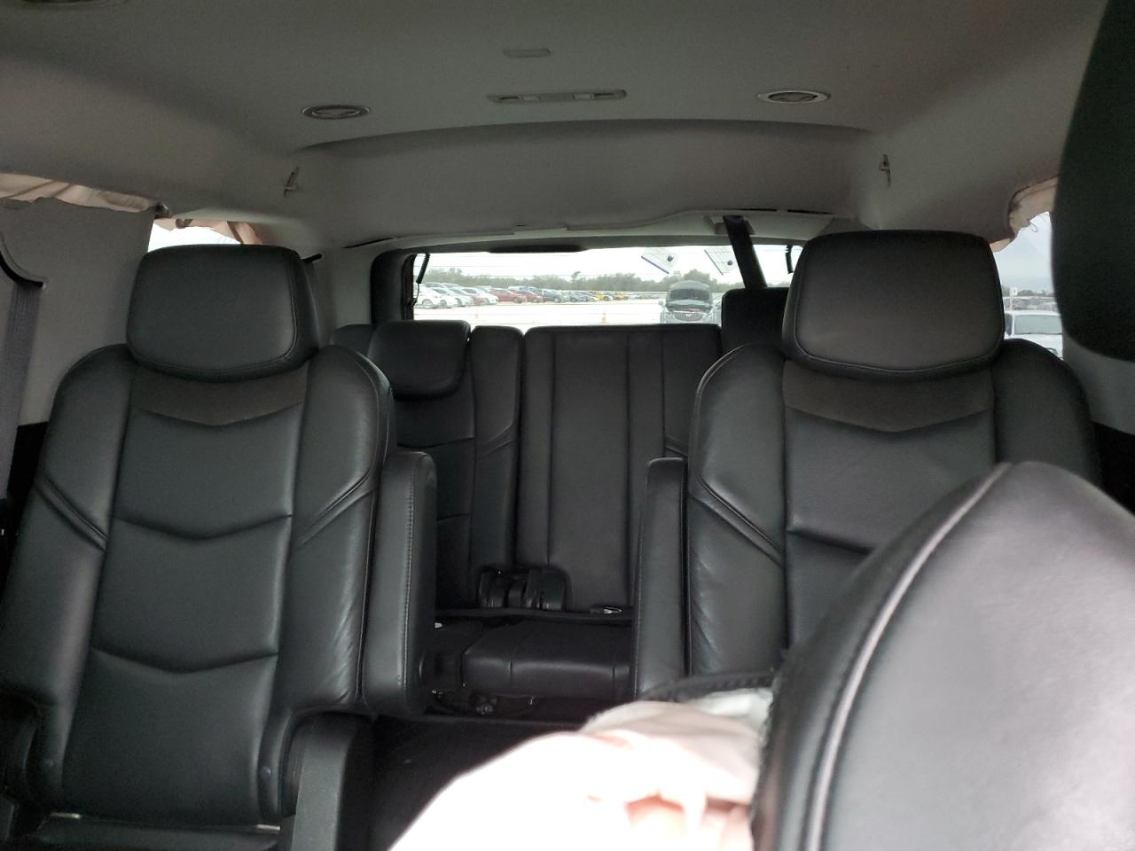 2019 Cadillac Escalade - Image 10