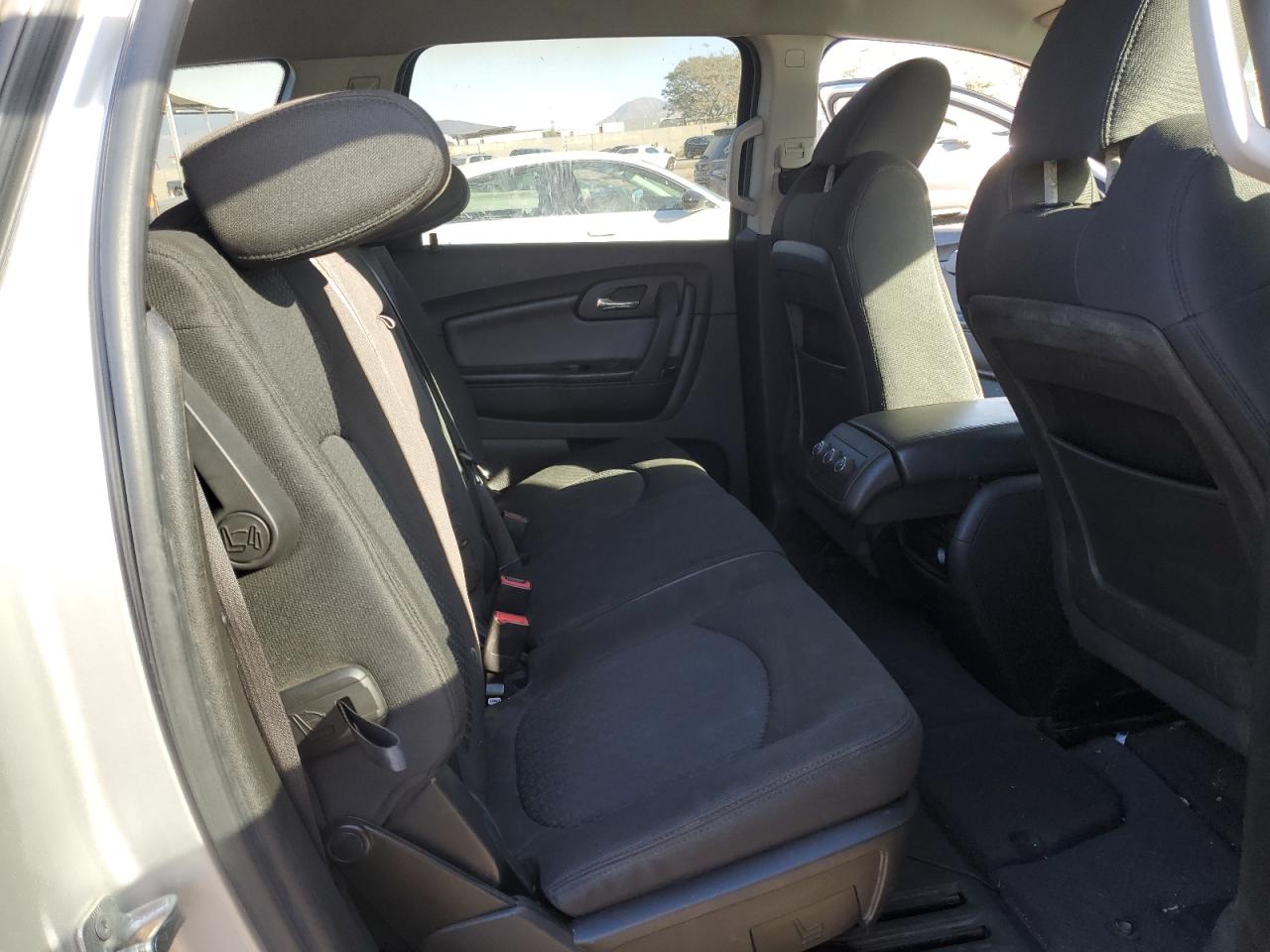 2011 Chevrolet Traverse - Image 11