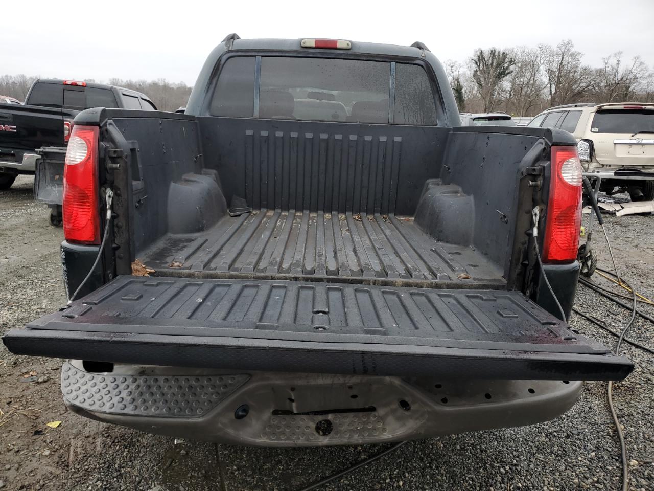 2003 Ford Explorer - Image 6