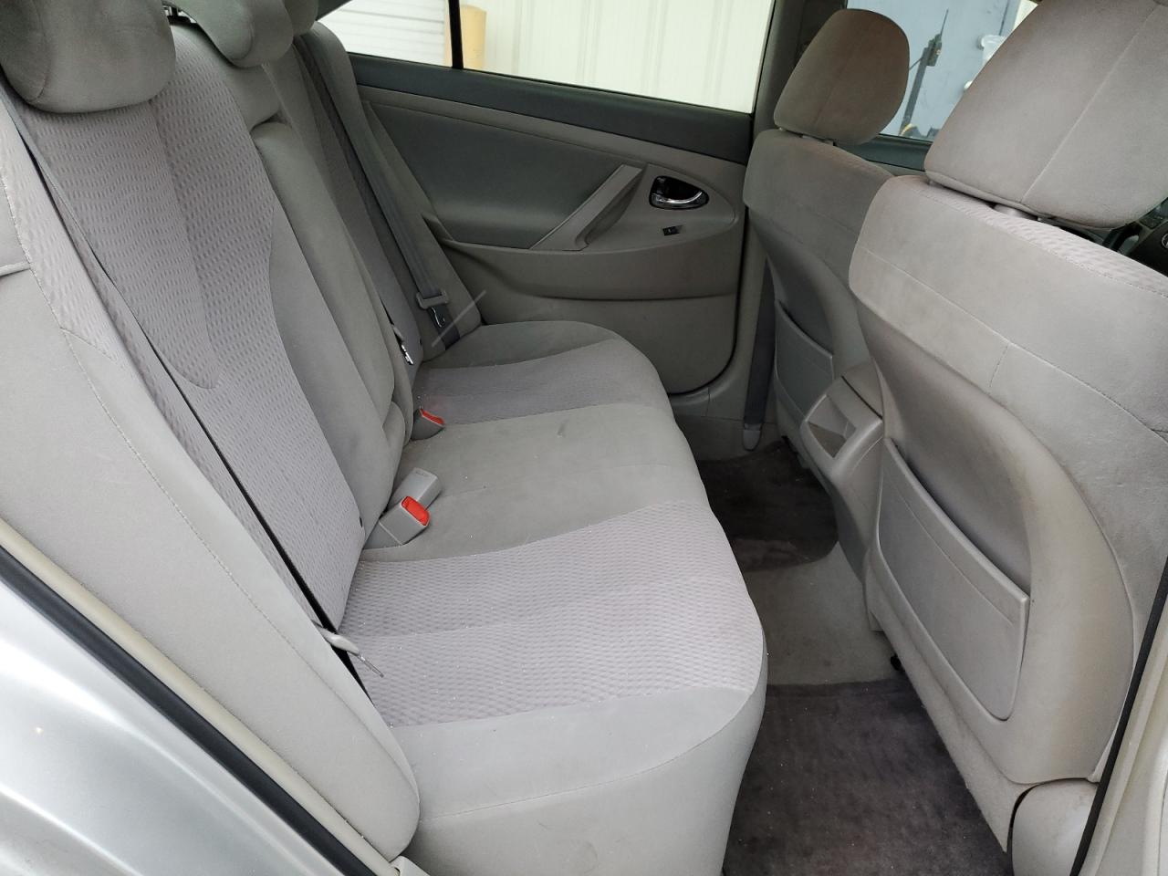 2010 Toyota Camry - Image 10