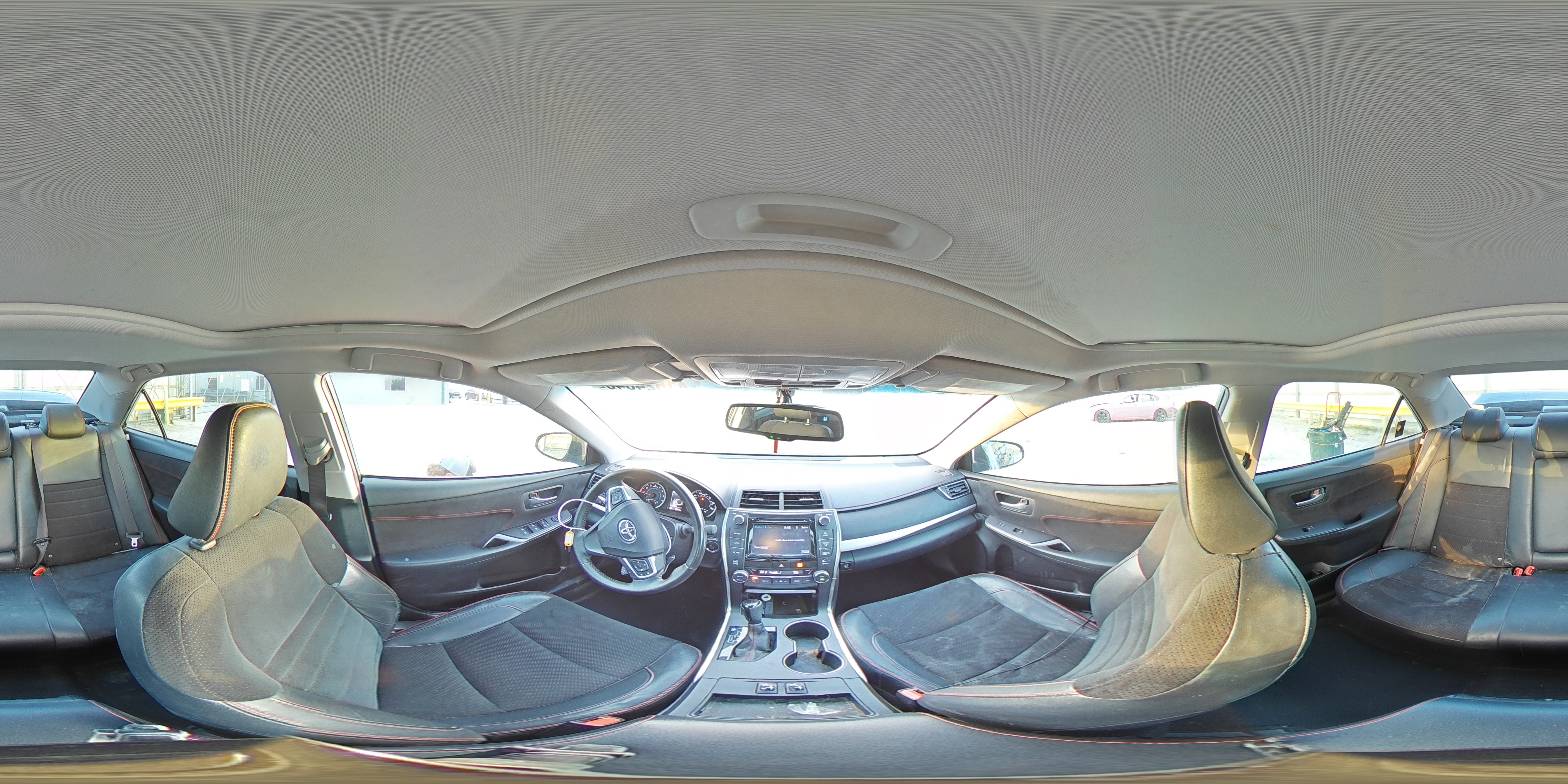 2015 Toyota Camry - Image 12