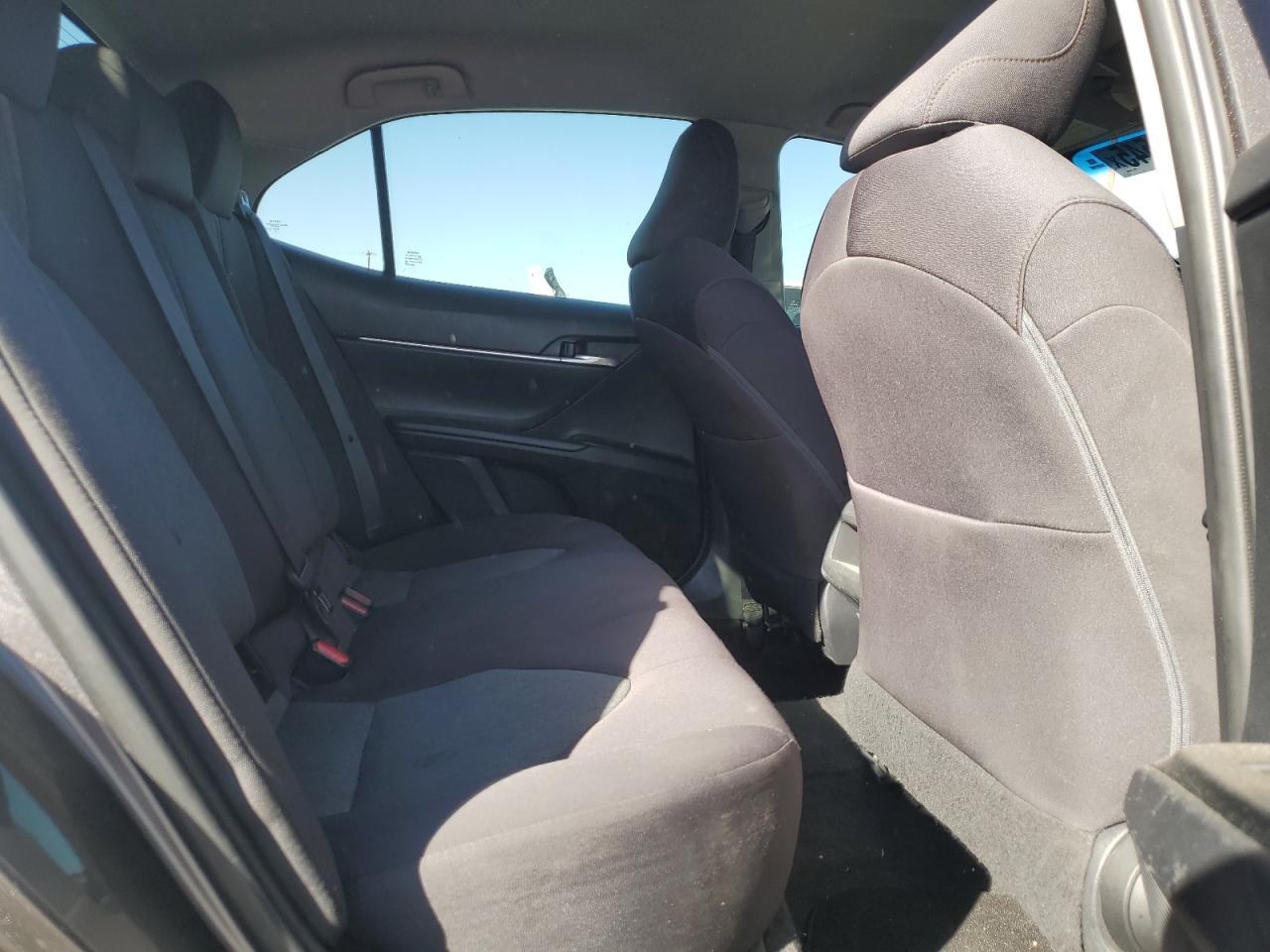 2018 Toyota Camry - Image 10