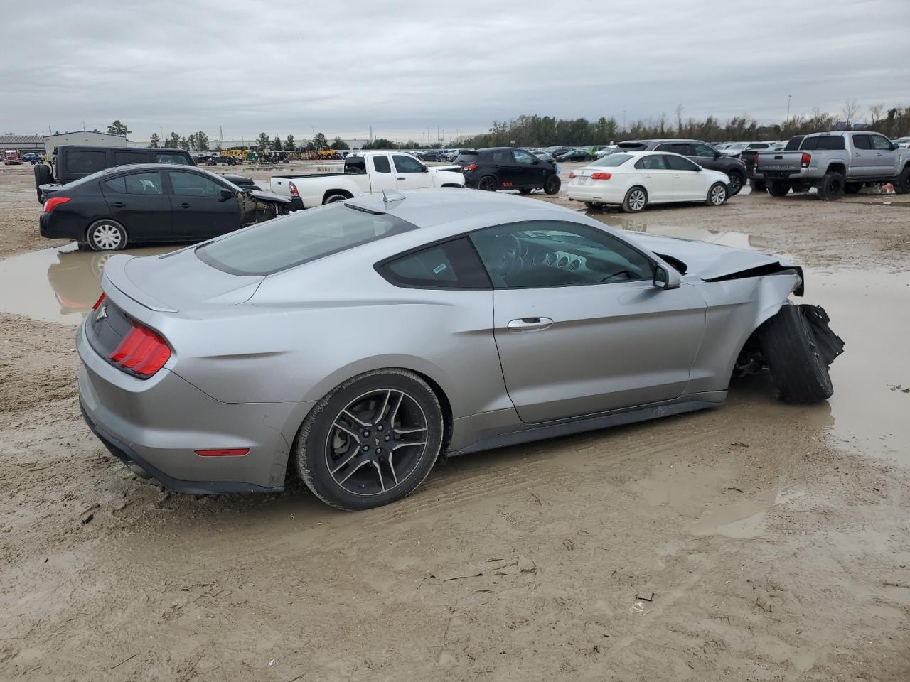2022 Ford Mustang - Image 3