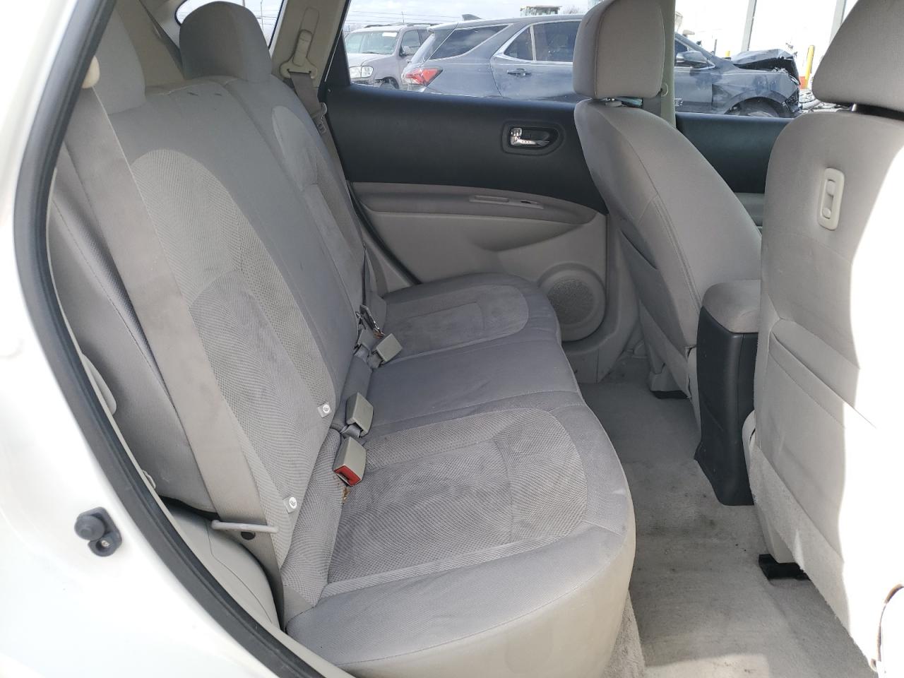2011 Nissan Rogue - Image 11