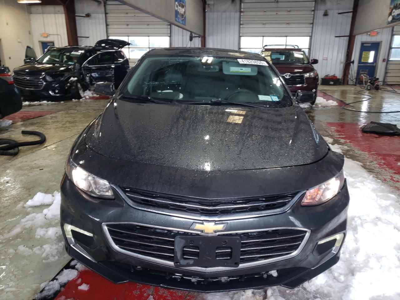 2017 Chevrolet Malibu - Image 5