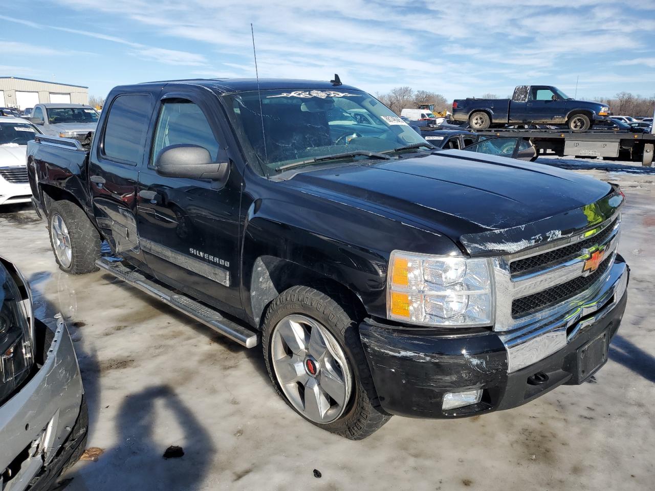 2011 Chevrolet Silverado - Image 4
