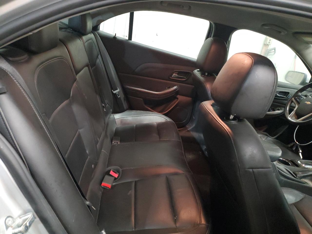 2016 Chevrolet Malibu - Image 10