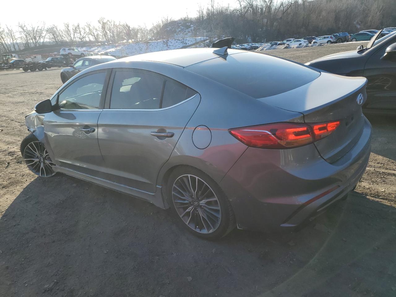 2018 Hyundai Elantra - Image 2