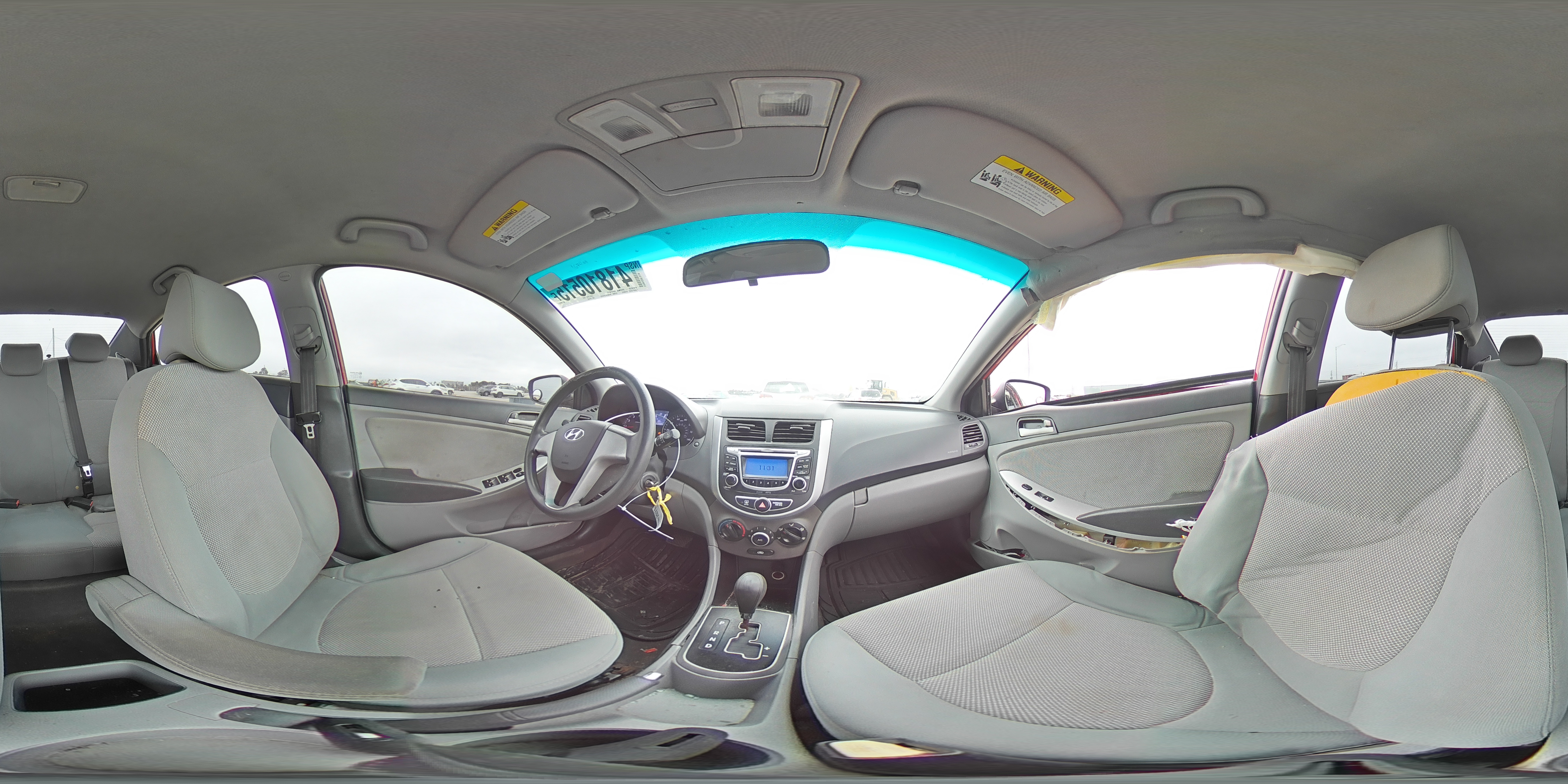 2013 Hyundai Accent - Image 13