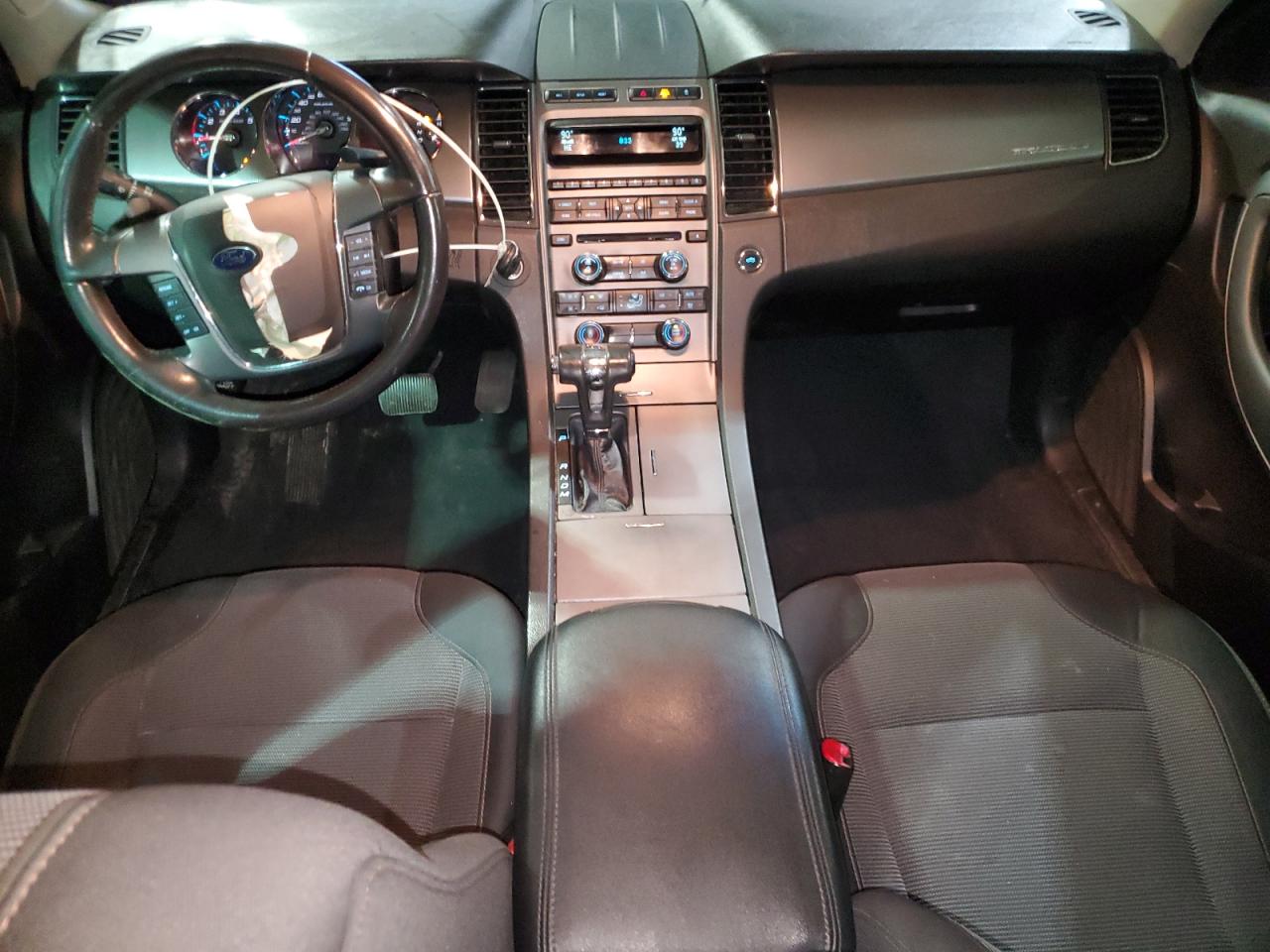 2010 Ford Taurus - Image 8