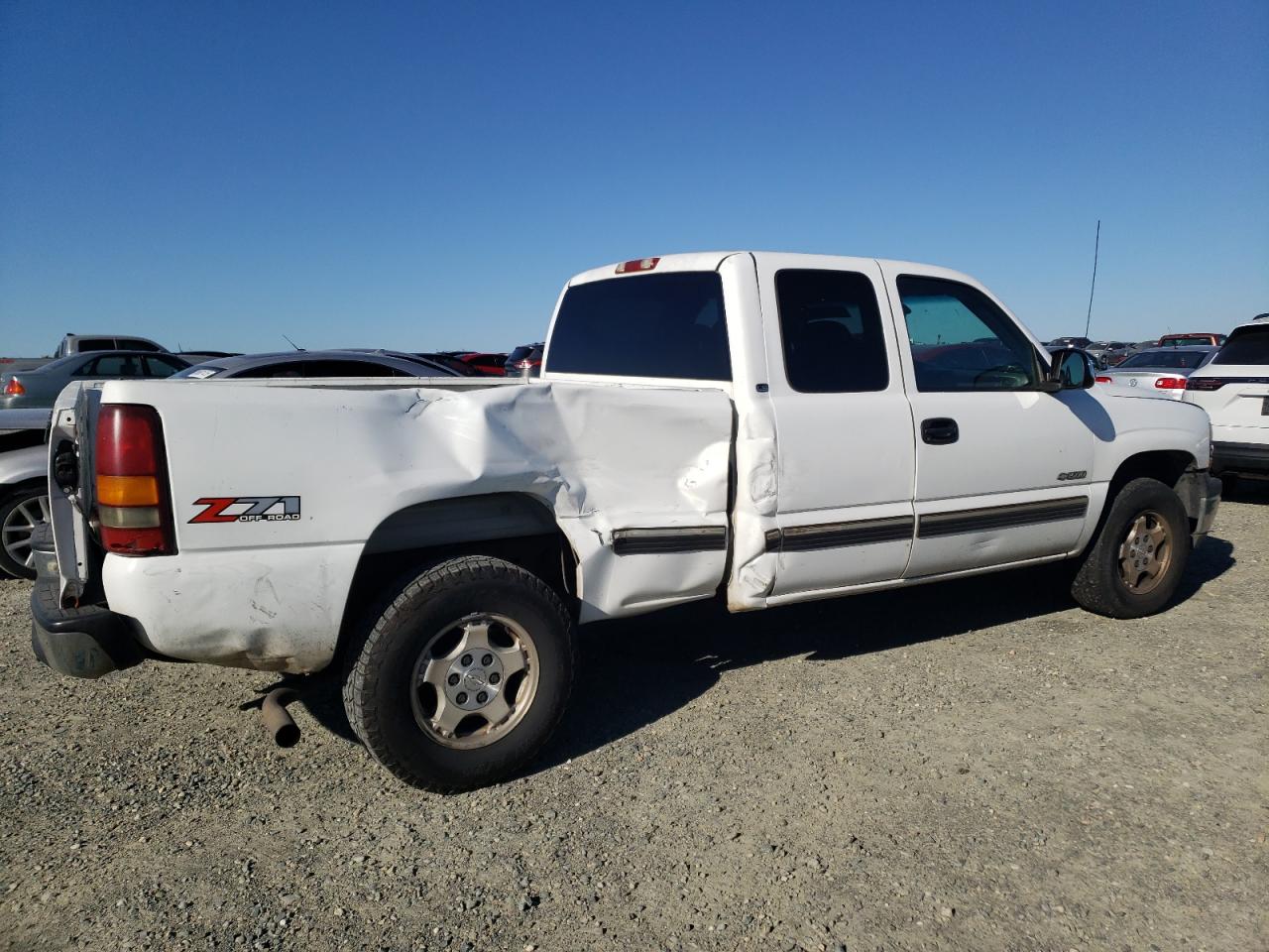 2001 Chevrolet Silverado - Image 3