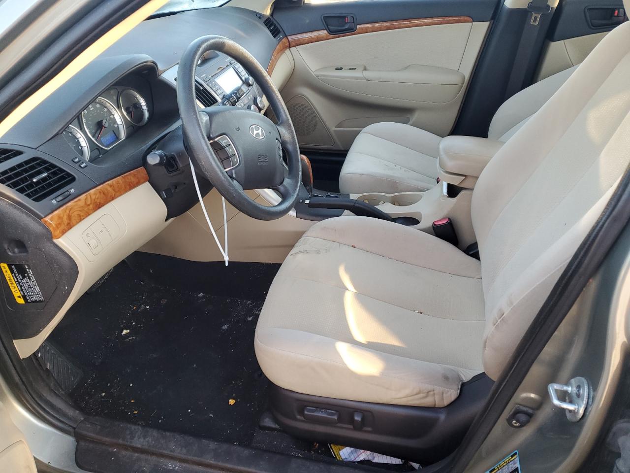 2009 Hyundai Sonata - Image 7