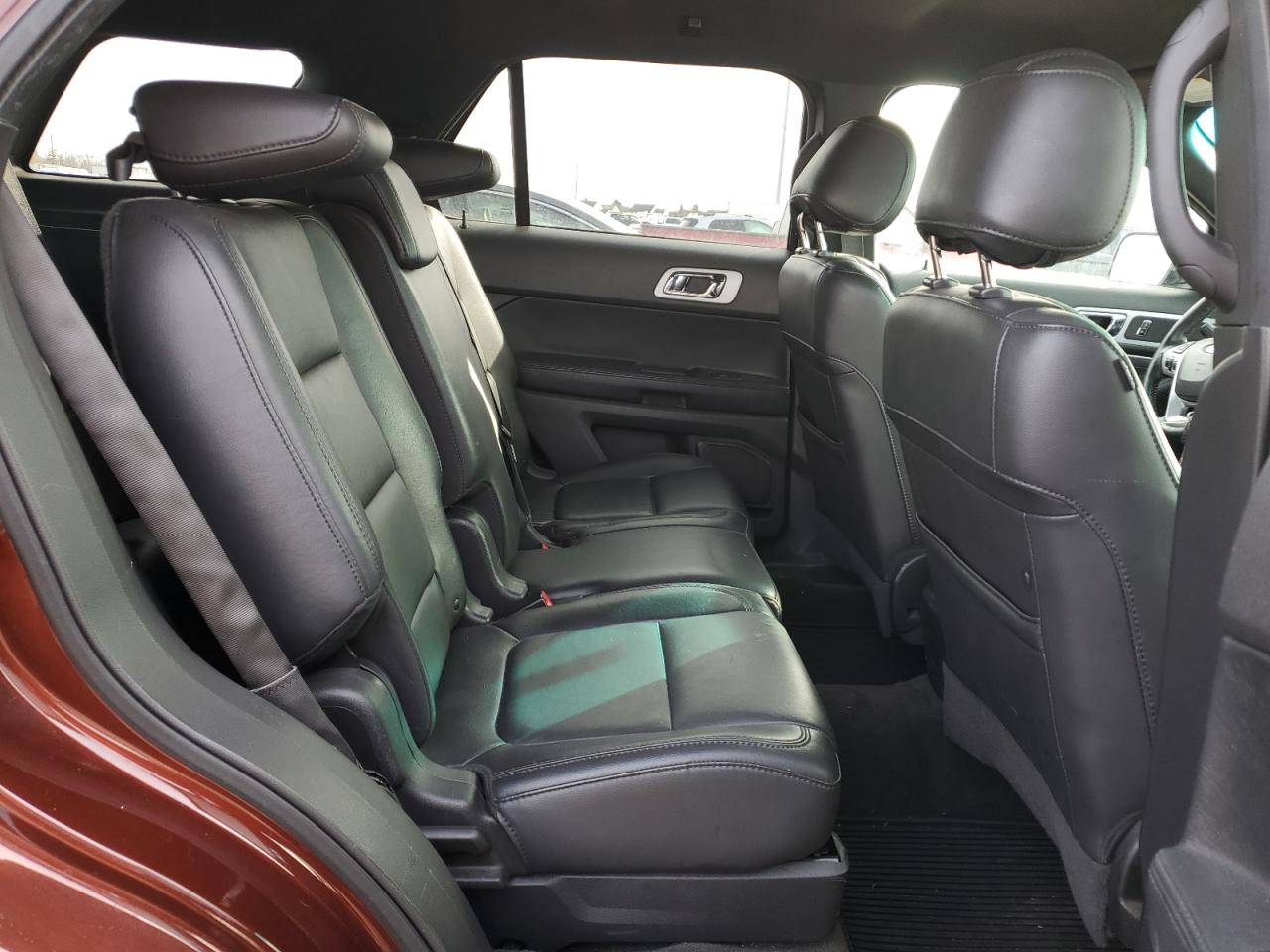 2015 Ford Explorer - Image 11