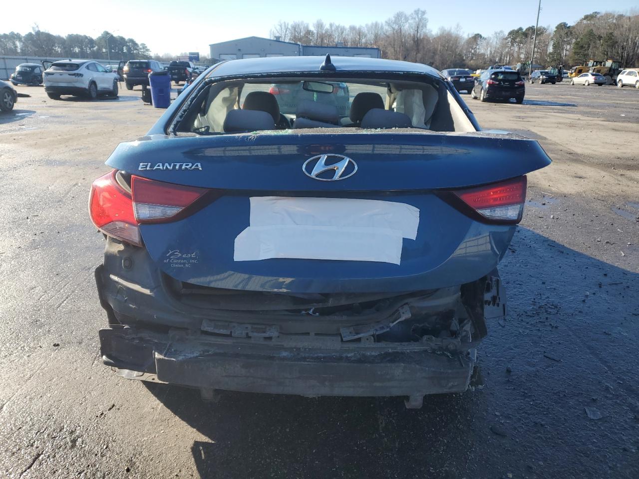 2014 Hyundai Elantra - Image 6