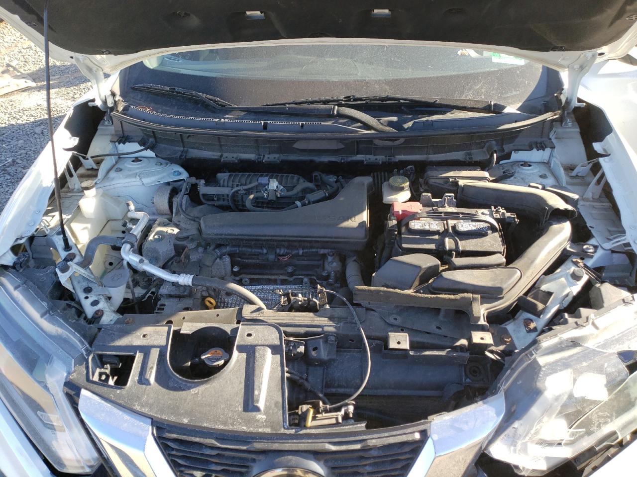 2018 Nissan Rogue - Image 12