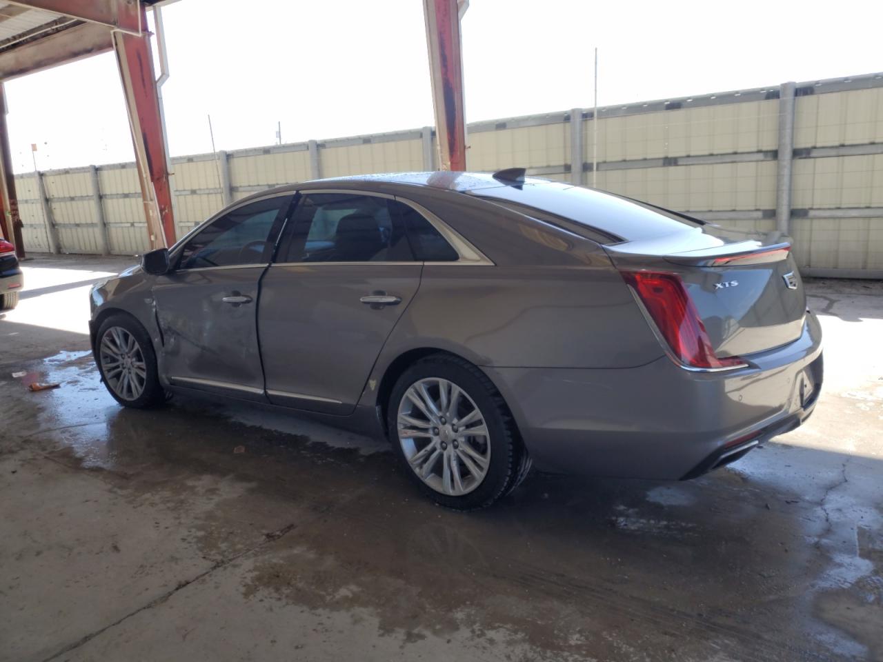 2018 Cadillac XTS - Image 2