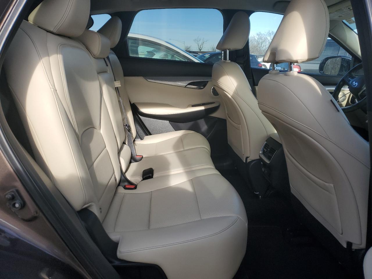 2019 Infiniti QX50 - Image 11
