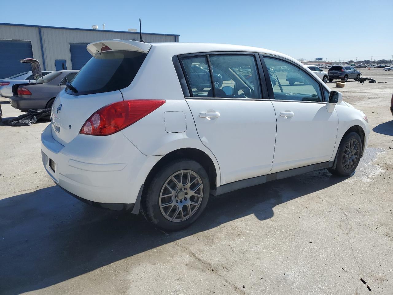 2007 Nissan Versa - Image 3