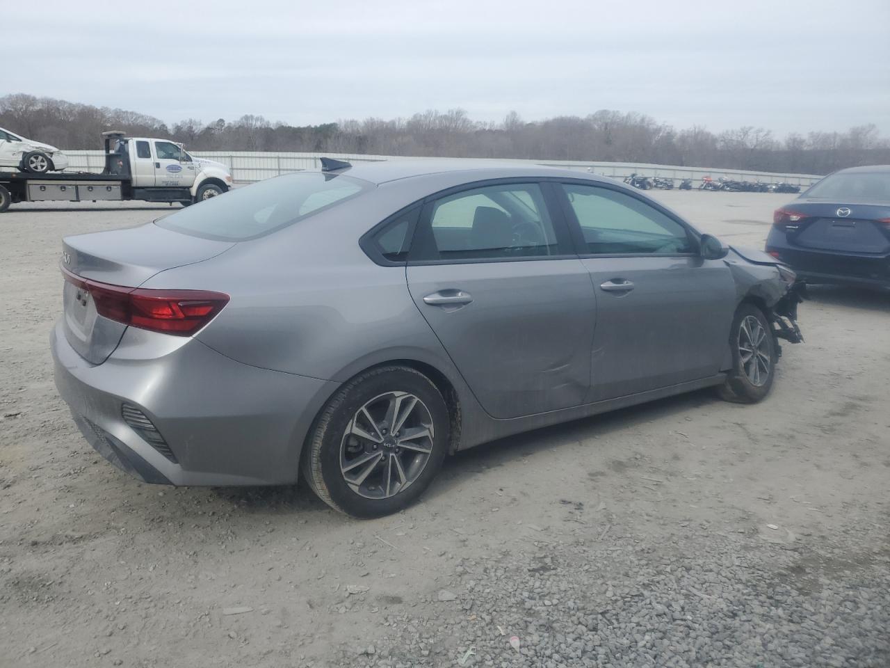 2024 Kia Forte - Image 3