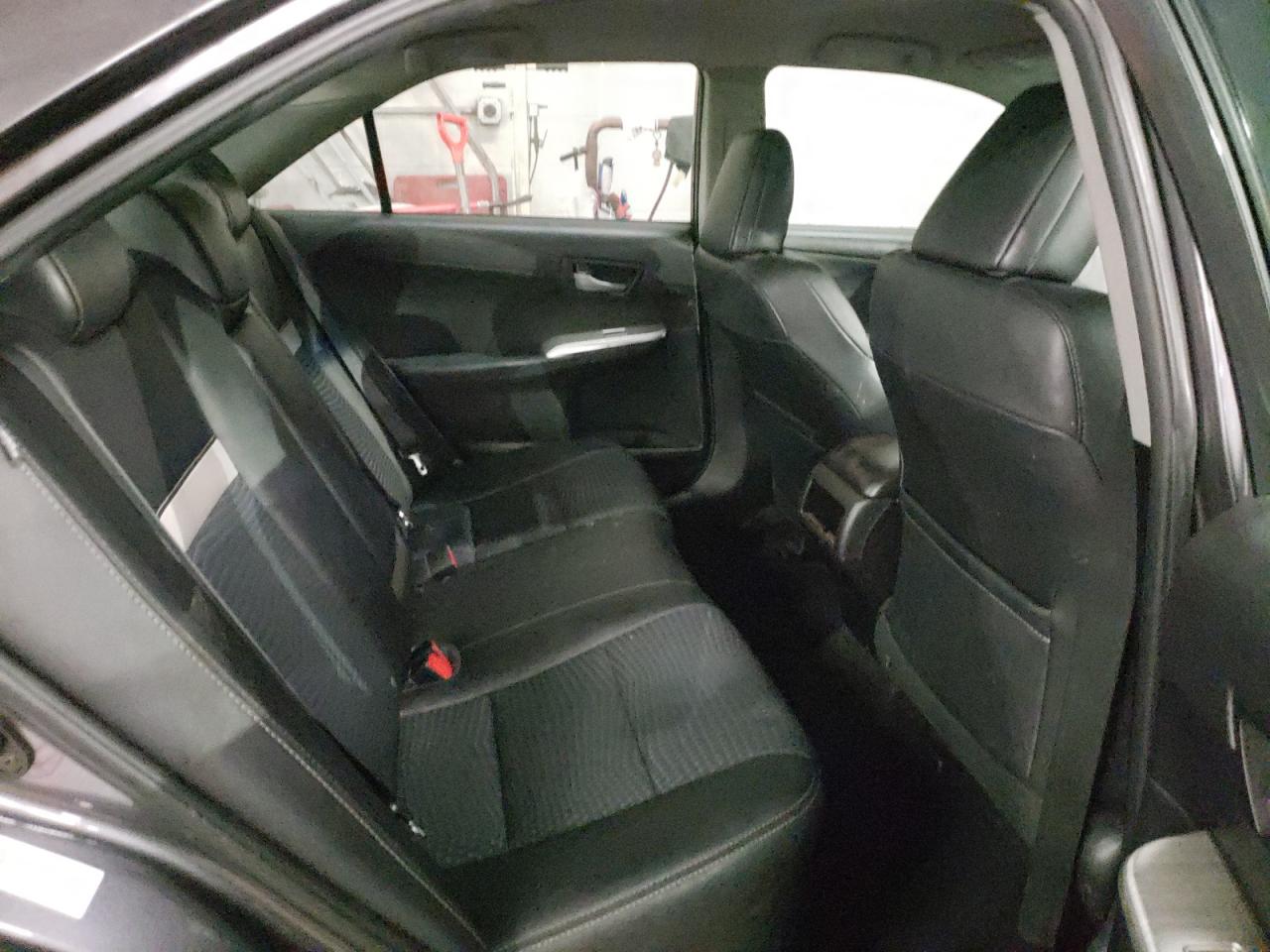 2013 Toyota Camry - Image 10